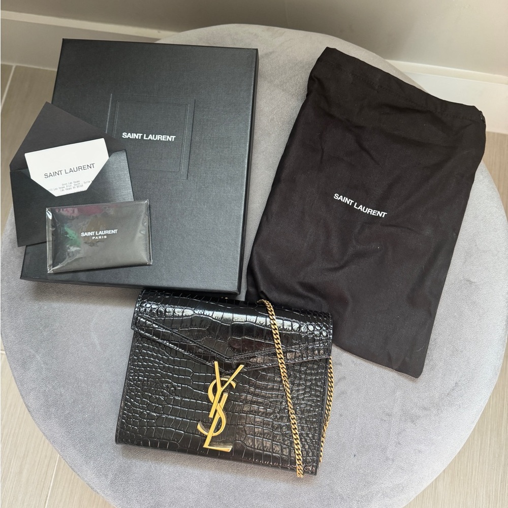 Saint Laurent
Crocodile Embossed Cassandra Clasp Bag